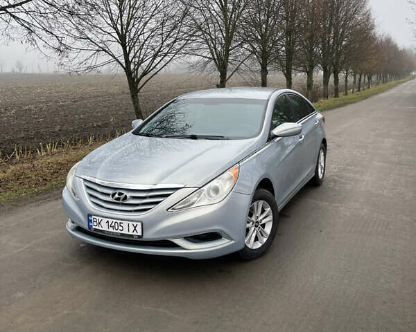 Серый Хендай Соната, объемом двигателя 2.4 л и пробегом 305 тыс. км за 8000 $, фото 1 на Automoto.ua
