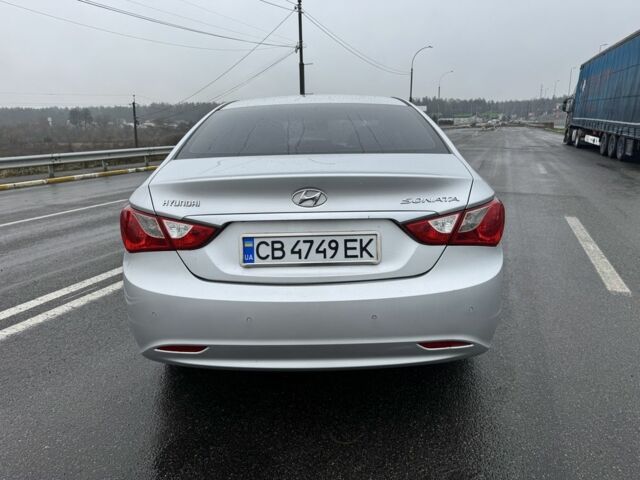 Серый Хендай Соната, объемом двигателя 2.4 л и пробегом 200 тыс. км за 7500 $, фото 2 на Automoto.ua
