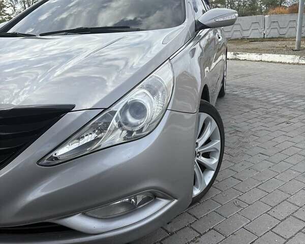 Хендай Соната 2010 в Днепре (Днепропетровске) на Automoto.ua Серый Хендай Соната, объемом двигателя 2.4 л и пробегом 236 тыс. км за 10199 $, фото 2 на Automoto.ua
