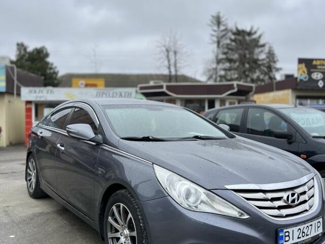 Серый Хендай Соната, объемом двигателя 2.4 л и пробегом 270 тыс. км за 7900 $, фото 2 на Automoto.ua