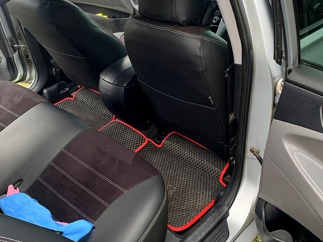 Серый Хендай Соната, объемом двигателя 2.4 л и пробегом 250 тыс. км за 7000 $, фото 8 на Automoto.ua