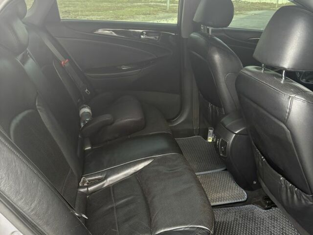 Хендай Соната 2010 в Днепре (Днепропетровске) на Automoto.ua Серый Хендай Соната, объемом двигателя 2.4 л и пробегом 236 тыс. км за 10199 $, фото 18 на Automoto.ua