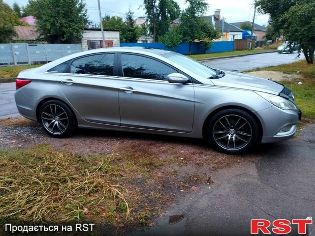 Серый Хендай Соната, объемом двигателя 2 л и пробегом 174 тыс. км за 9000 $, фото 4 на Automoto.ua