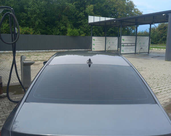 Серый Хендай Соната, объемом двигателя 2 л и пробегом 198 тыс. км за 9500 $, фото 7 на Automoto.ua