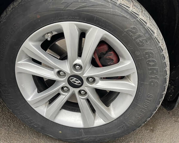 Серый Хендай Соната, объемом двигателя 2.4 л и пробегом 305 тыс. км за 8000 $, фото 8 на Automoto.ua