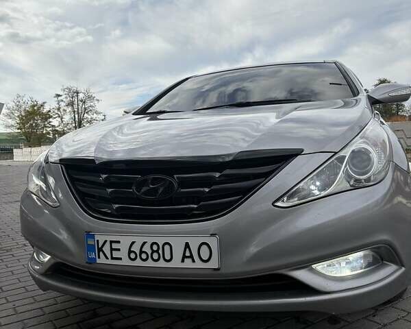 Хендай Соната 2010 в Днепре (Днепропетровске) на Automoto.ua Серый Хендай Соната, объемом двигателя 2.4 л и пробегом 236 тыс. км за 10199 $, фото 23 на Automoto.ua