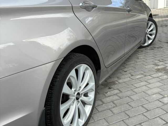 Хендай Соната 2010 в Днепре (Днепропетровске) на Automoto.ua Серый Хендай Соната, объемом двигателя 2.4 л и пробегом 236 тыс. км за 10199 $, фото 15 на Automoto.ua