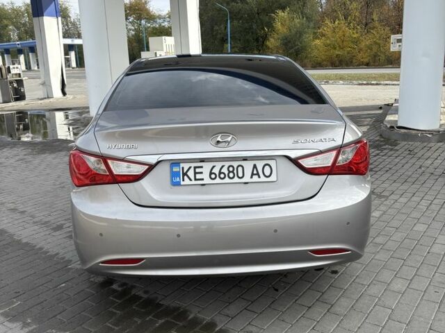 Хендай Соната 2010 в Днепре (Днепропетровске) на Automoto.ua Серый Хендай Соната, объемом двигателя 2.4 л и пробегом 236 тыс. км за 10199 $, фото 12 на Automoto.ua