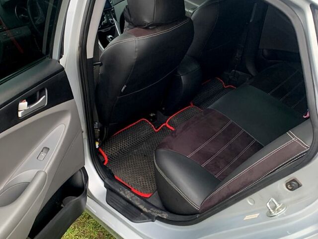 Серый Хендай Соната, объемом двигателя 2.4 л и пробегом 250 тыс. км за 7000 $, фото 10 на Automoto.ua