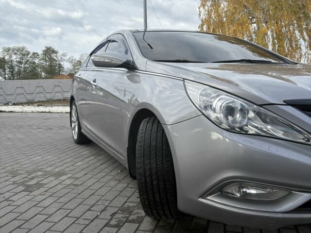 Хендай Соната 2010 в Днепре (Днепропетровске) на Automoto.ua Серый Хендай Соната, объемом двигателя 2.4 л и пробегом 236 тыс. км за 10199 $, фото 6 на Automoto.ua