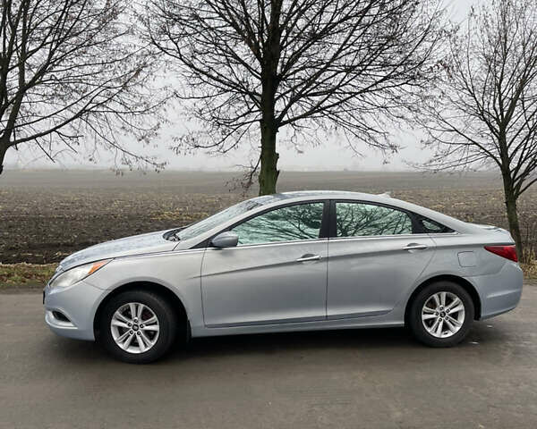 Серый Хендай Соната, объемом двигателя 2.4 л и пробегом 305 тыс. км за 8000 $, фото 2 на Automoto.ua