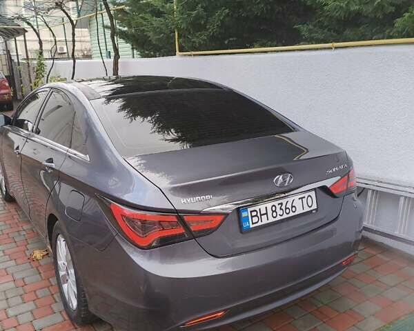 Сірий Хендай Соната, об'ємом двигуна 2.36 л та пробігом 142 тис. км за 8500 $, фото 7 на Automoto.ua