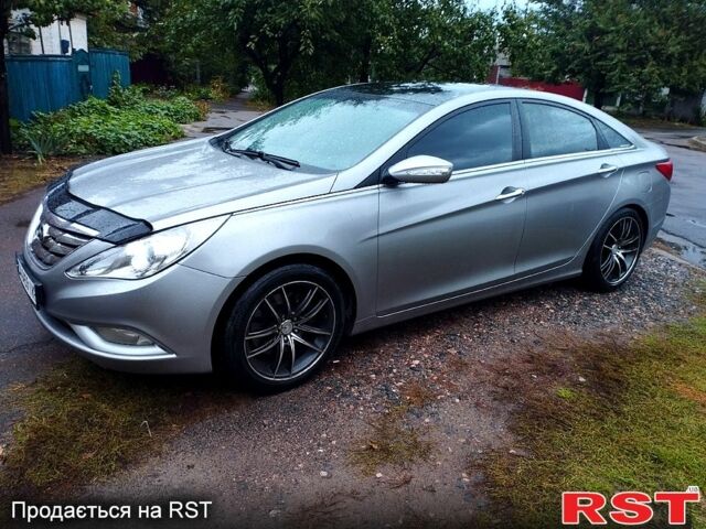 Серый Хендай Соната, объемом двигателя 2 л и пробегом 174 тыс. км за 9000 $, фото 2 на Automoto.ua