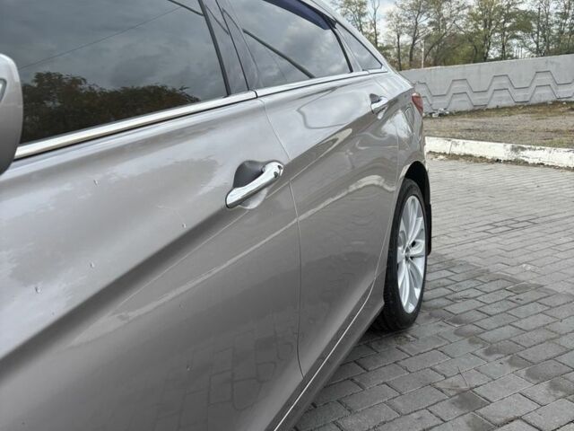Хендай Соната 2010 в Днепре (Днепропетровске) на Automoto.ua Серый Хендай Соната, объемом двигателя 2.4 л и пробегом 236 тыс. км за 10199 $, фото 8 на Automoto.ua