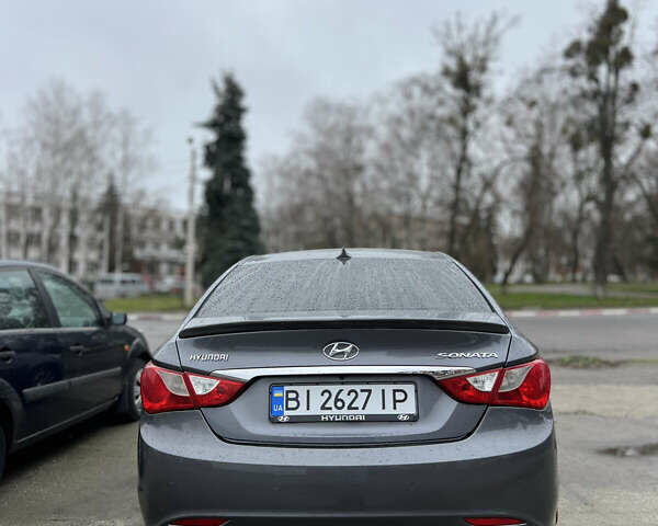 Серый Хендай Соната, объемом двигателя 2.36 л и пробегом 278 тыс. км за 7900 $, фото 2 на Automoto.ua