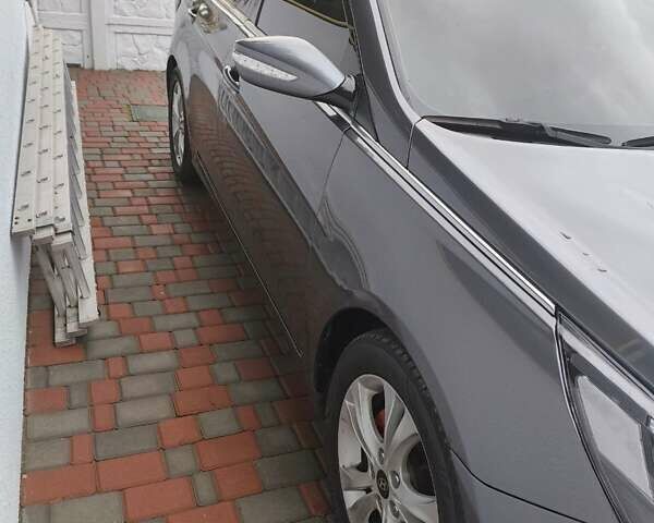 Сірий Хендай Соната, об'ємом двигуна 2.36 л та пробігом 142 тис. км за 8500 $, фото 9 на Automoto.ua
