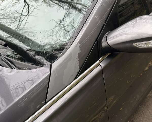 Серый Хендай Соната, объемом двигателя 2 л и пробегом 277 тыс. км за 6500 $, фото 3 на Automoto.ua