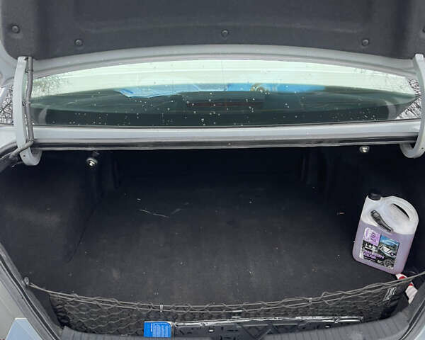 Серый Хендай Соната, объемом двигателя 2.4 л и пробегом 305 тыс. км за 8000 $, фото 12 на Automoto.ua