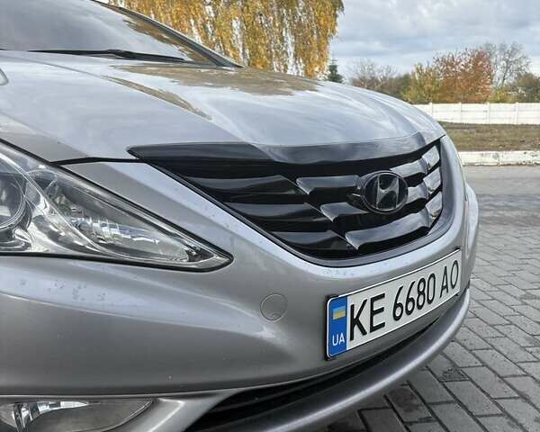 Хендай Соната 2010 в Днепре (Днепропетровске) на Automoto.ua Серый Хендай Соната, объемом двигателя 2.4 л и пробегом 236 тыс. км за 10199 $, фото 4 на Automoto.ua
