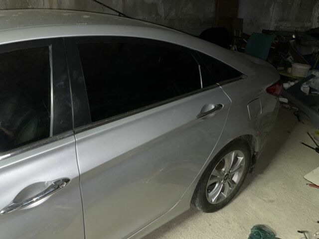 Сірий Хендай Соната, об'ємом двигуна 2 л та пробігом 95 тис. км за 3000 $, фото 1 на Automoto.ua