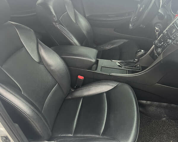 Хендай Соната 2011 в Тернополе на Automoto.ua Серый Хендай Соната, объемом двигателя 2 л и пробегом 375 тыс. км за 6600 $, фото 55 на Automoto.ua