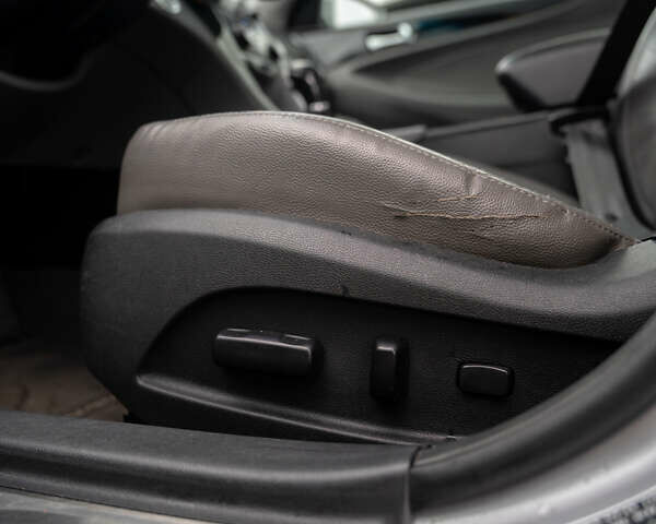 Хендай Соната 2011 в Киеве на Automoto.ua Серый Хендай Соната, объемом двигателя 2.4 л и пробегом 170 тыс. км за 9600 $, фото 12 на Automoto.ua