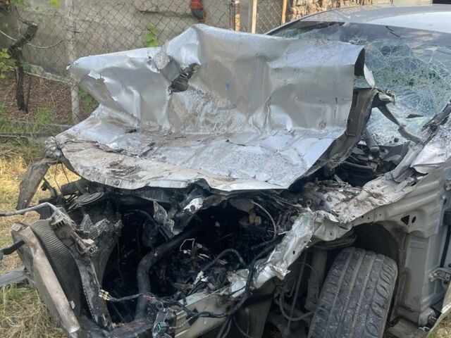 Сірий Хендай Соната, об'ємом двигуна 2 л та пробігом 95 тис. км за 3000 $, фото 4 на Automoto.ua