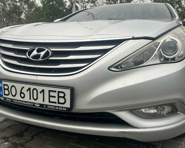 Хендай Соната 2011 в Тернополе на Automoto.ua Серый Хендай Соната, объемом двигателя 2 л и пробегом 375 тыс. км за 6600 $, фото 15 на Automoto.ua