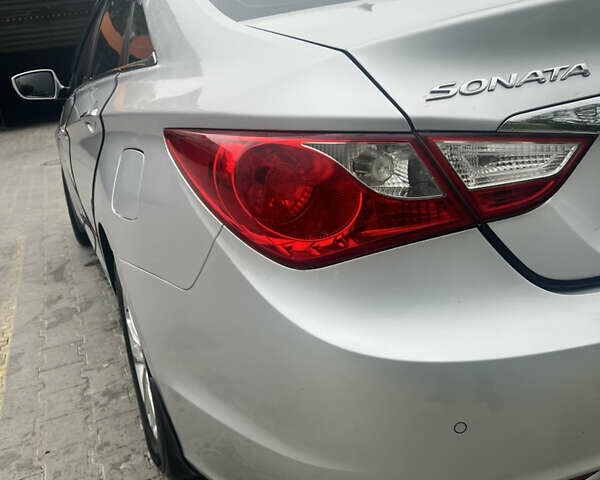 Хендай Соната 2011 в Тернополе на Automoto.ua Серый Хендай Соната, объемом двигателя 2 л и пробегом 375 тыс. км за 6600 $, фото 39 на Automoto.ua