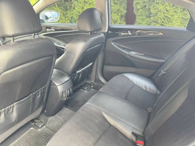 Хендай Соната 2011 в Ужгороде на Automoto.ua Серый Хендай Соната, объемом двигателя 2.4 л и пробегом 168 тыс. км за 8500 $, фото 5 на Automoto.ua