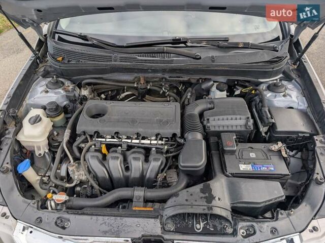 Серый Хендай Соната, объемом двигателя 2.36 л и пробегом 209 тыс. км за 8900 $, фото 17 на Automoto.ua