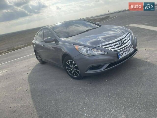 Хендай Соната 2011 в Килие на Automoto.ua Серый Хендай Соната, объемом двигателя 2.36 л и пробегом 359 тыс. км за 8300 $, фото 3 на Automoto.ua
