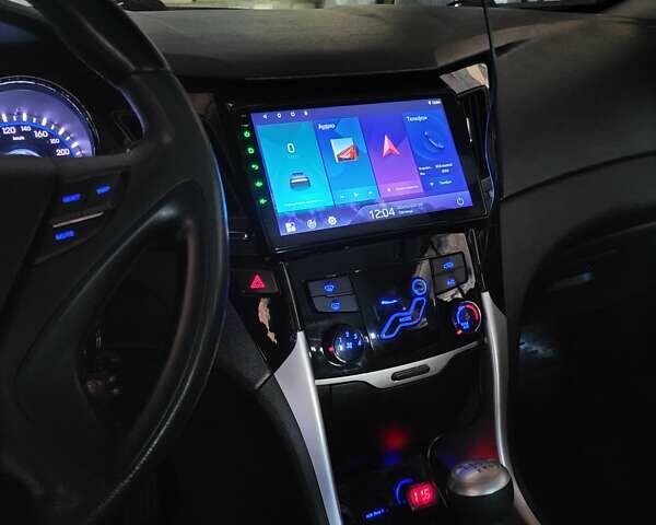 Хендай Соната 2011 у Дніпро (Дніпропетровську) на Automoto.ua Сірий Хендай Соната, об'ємом двигуна 2 л та пробігом 220 тис. км за 8500 $, фото 5 на Automoto.ua