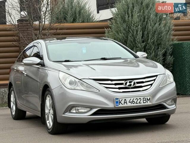 Серый Хендай Соната, объемом двигателя 2.36 л и пробегом 187 тыс. км за 9400 $, фото 9 на Automoto.ua