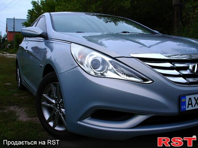 Сірий Хендай Соната, об'ємом двигуна 2.4 л та пробігом 0 тис. км за 8500 $, фото 5 на Automoto.ua