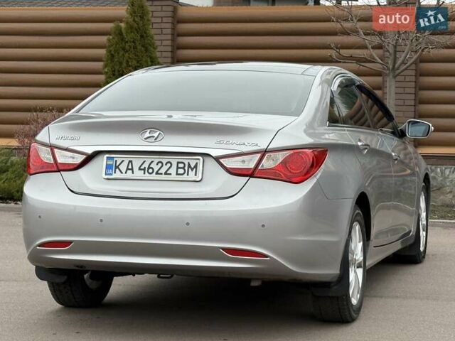 Серый Хендай Соната, объемом двигателя 2.36 л и пробегом 187 тыс. км за 9400 $, фото 26 на Automoto.ua