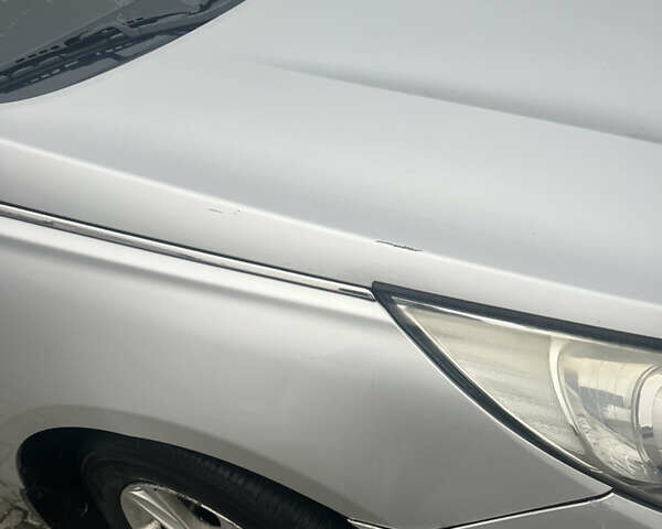 Хендай Соната 2011 в Тернополе на Automoto.ua Серый Хендай Соната, объемом двигателя 2 л и пробегом 375 тыс. км за 6600 $, фото 25 на Automoto.ua