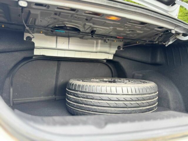 Хендай Соната 2011 в Ужгороде на Automoto.ua Серый Хендай Соната, объемом двигателя 2.4 л и пробегом 168 тыс. км за 8500 $, фото 11 на Automoto.ua