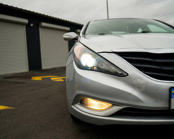 Хендай Соната 2011 в Киеве на Automoto.ua Серый Хендай Соната, объемом двигателя 2.4 л и пробегом 170 тыс. км за 9600 $, фото 5 на Automoto.ua