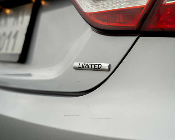 Хендай Соната 2011 в Киеве на Automoto.ua Серый Хендай Соната, объемом двигателя 2.4 л и пробегом 170 тыс. км за 9600 $, фото 15 на Automoto.ua