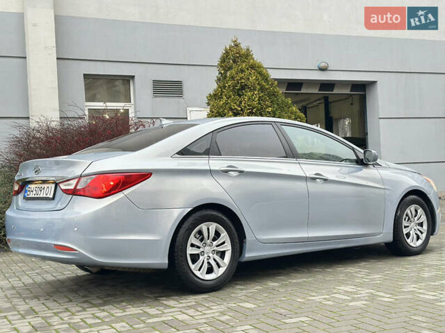 Сірий Хендай Соната, об'ємом двигуна 2.36 л та пробігом 282 тис. км за 8100 $, фото 5 на Automoto.ua