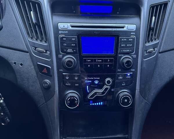 Хендай Соната 2011 в Згуровке на Automoto.ua Серый Хендай Соната, объемом двигателя 2 л и пробегом 504 тыс. км за 6600 $, фото 16 на Automoto.ua