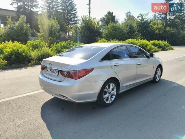 Сірий Хендай Соната, об'ємом двигуна 2 л та пробігом 230 тис. км за 8500 $, фото 4 на Automoto.ua