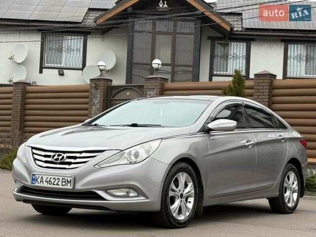 Серый Хендай Соната, объемом двигателя 2.36 л и пробегом 187 тыс. км за 9400 $, фото 5 на Automoto.ua