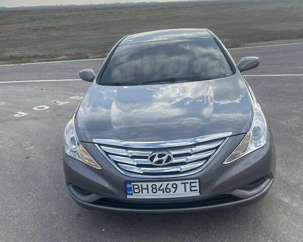 Хендай Соната 2011 в Килие на Automoto.ua Серый Хендай Соната, объемом двигателя 2.36 л и пробегом 359 тыс. км за 8300 $, фото 13 на Automoto.ua