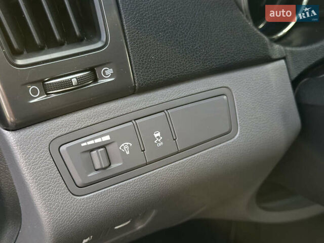 Сірий Хендай Соната, об'ємом двигуна 2.36 л та пробігом 146 тис. км за 9500 $, фото 13 на Automoto.ua
