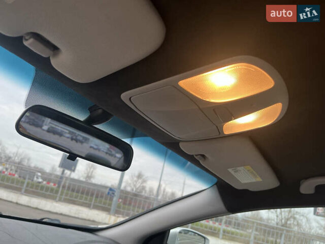 Серый Хендай Соната, объемом двигателя 2.36 л и пробегом 199 тыс. км за 8950 $, фото 16 на Automoto.ua