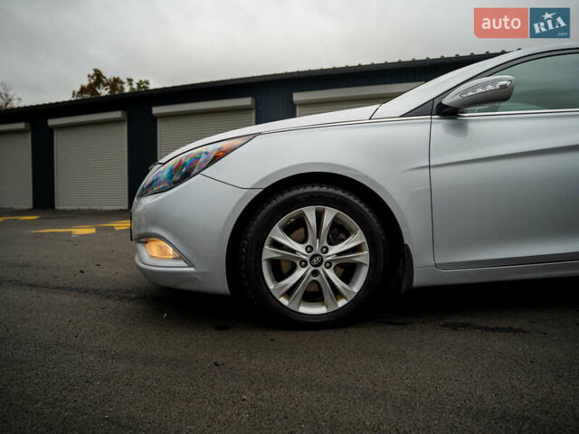 Хендай Соната 2011 в Киеве на Automoto.ua Серый Хендай Соната, объемом двигателя 2.4 л и пробегом 170 тыс. км за 9600 $, фото 2 на Automoto.ua