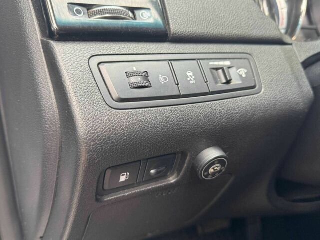 Хендай Соната 2011 в Ужгороде на Automoto.ua Серый Хендай Соната, объемом двигателя 2.4 л и пробегом 168 тыс. км за 8500 $, фото 10 на Automoto.ua