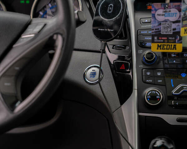 Хендай Соната 2011 в Киеве на Automoto.ua Серый Хендай Соната, объемом двигателя 2.4 л и пробегом 170 тыс. км за 9600 $, фото 6 на Automoto.ua